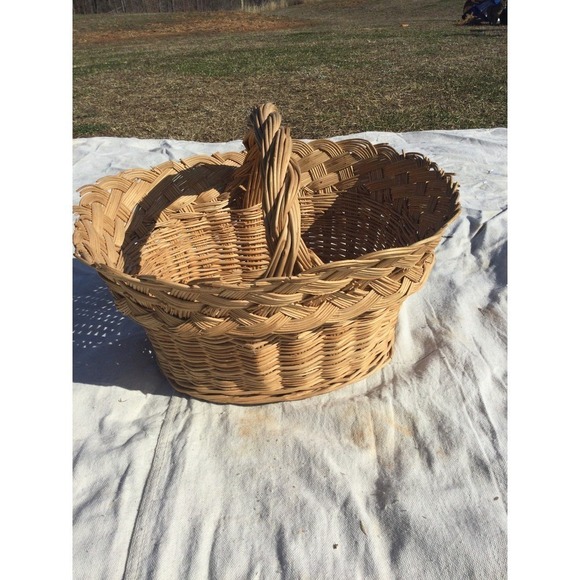 Large wicker basket with handle light 13” 13 in farmhouse country blanket Tan - Picture 9 of 12